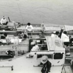 昭和40年代ハゼ釣りの盛況時。木造のハゼ船と木造の快速船が並ぶ