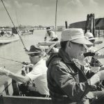 昭和40年代、ハゼ釣りの木造船